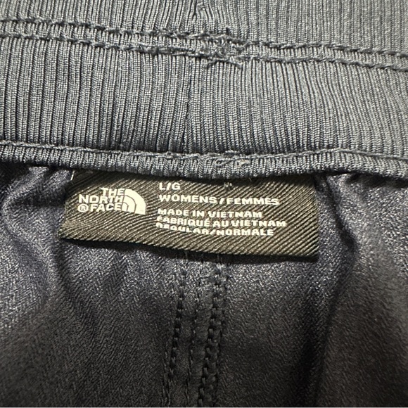 The North Face Women's Dark Blue Athletic Shorts - Picture 5 of 6